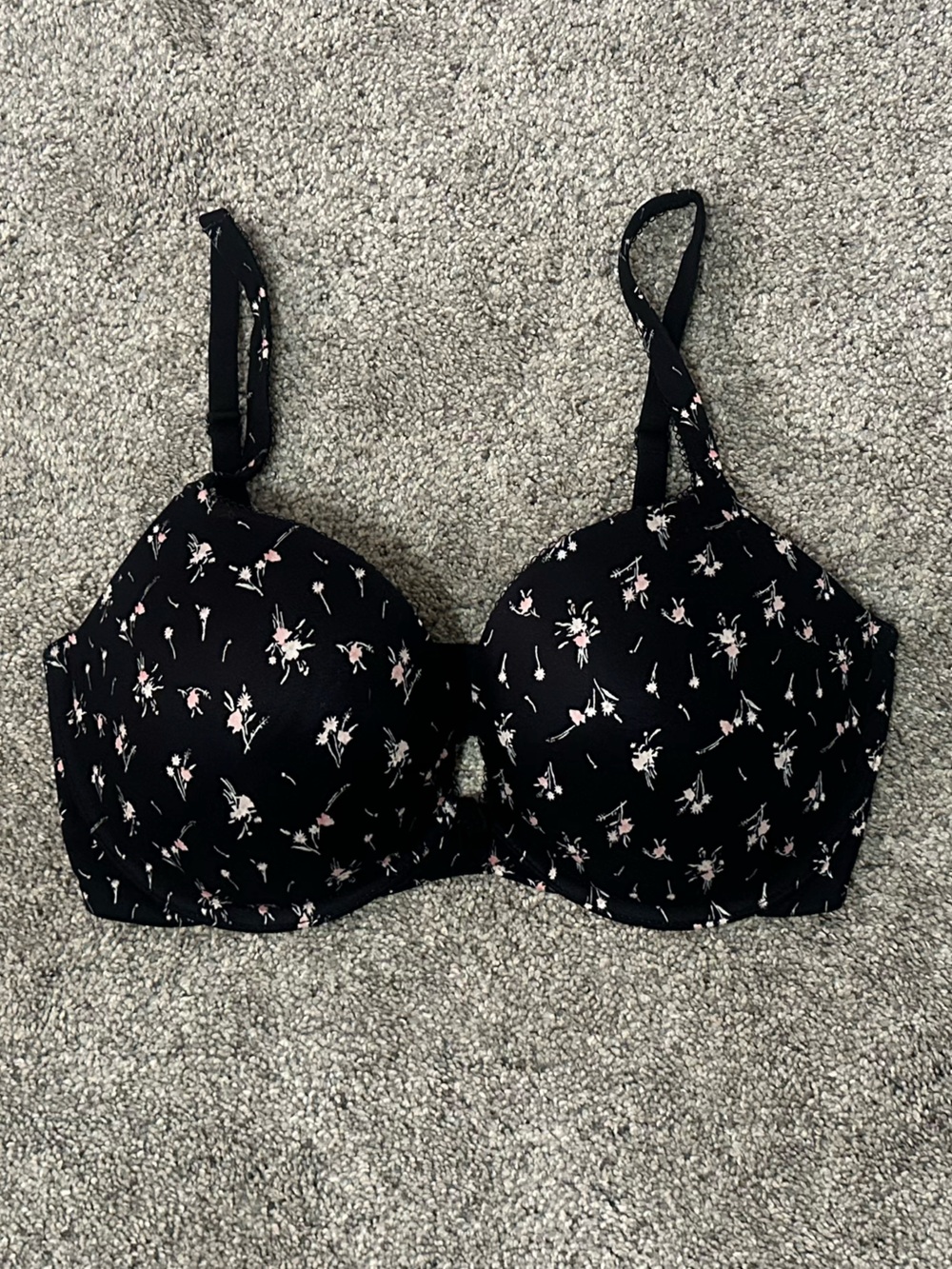 Victoria's Secret | Classy Black Floral Push Up Bra, Adjustable Straps Size 34DD